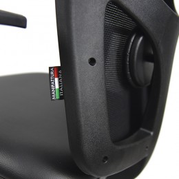 Poltrona Julia schiena in rete poggiatesta  braccioli regolabili struttura colore nero ecopelle nero - pronta consegna