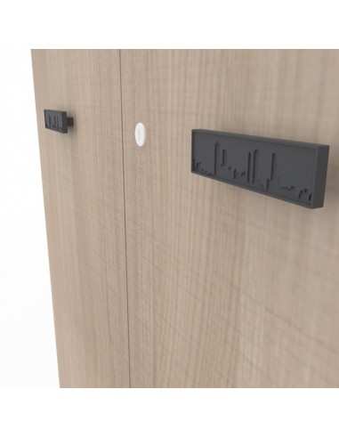 Armadio medio con ante in legno con serratura Tower Evo