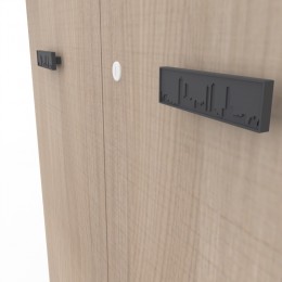 Armadio alto con ante in legno e serratura - Linea Tower Evo