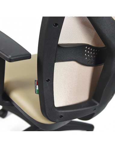 Poltrona senza poggiatesta e braccioli regolabili schienale a rete struttura colore nero Frida